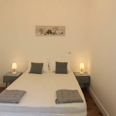 La 111 Apartment